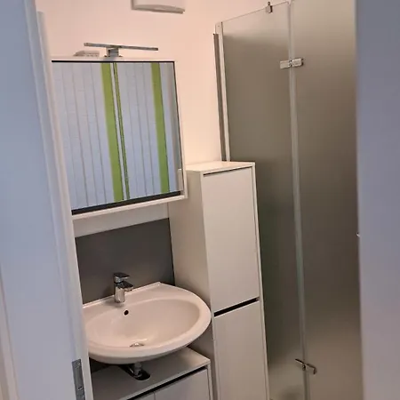 Apartment Black & White *