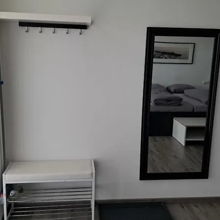 Black & White Apartment Ilmmunster