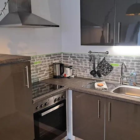 Black & White Apartment Ilmmunster